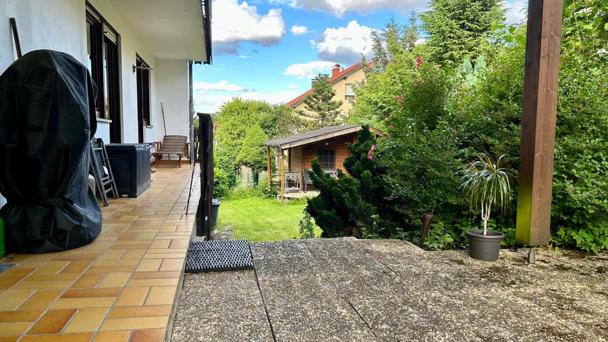 Grosszuegige Wohnung Mit Terrasse Und Gartenzugang - Das Komplette Erdgeschoss Bindlach Exteriör bild