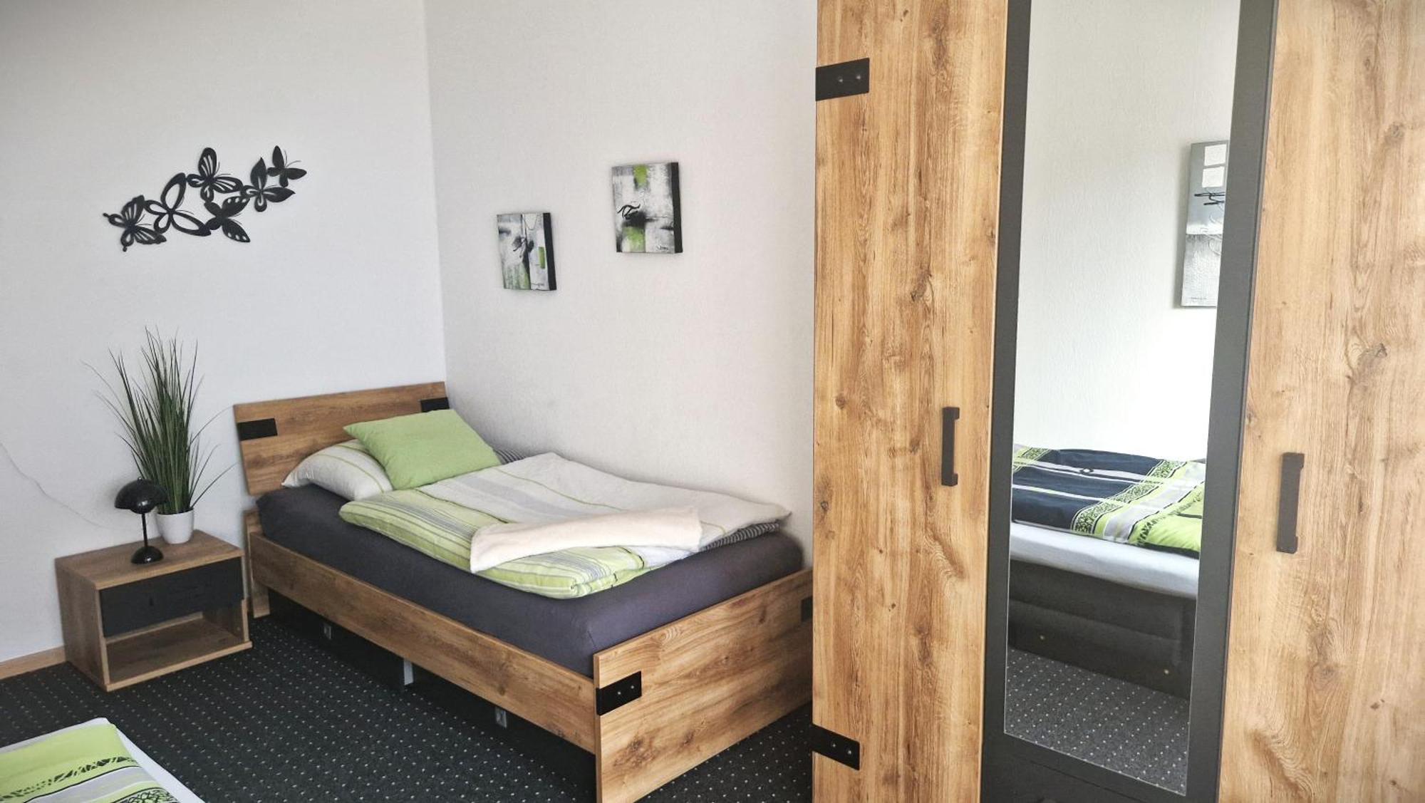 Grosszuegige Wohnung Mit Terrasse Und Gartenzugang - Das Komplette Erdgeschoss Bindlach Exteriör bild
